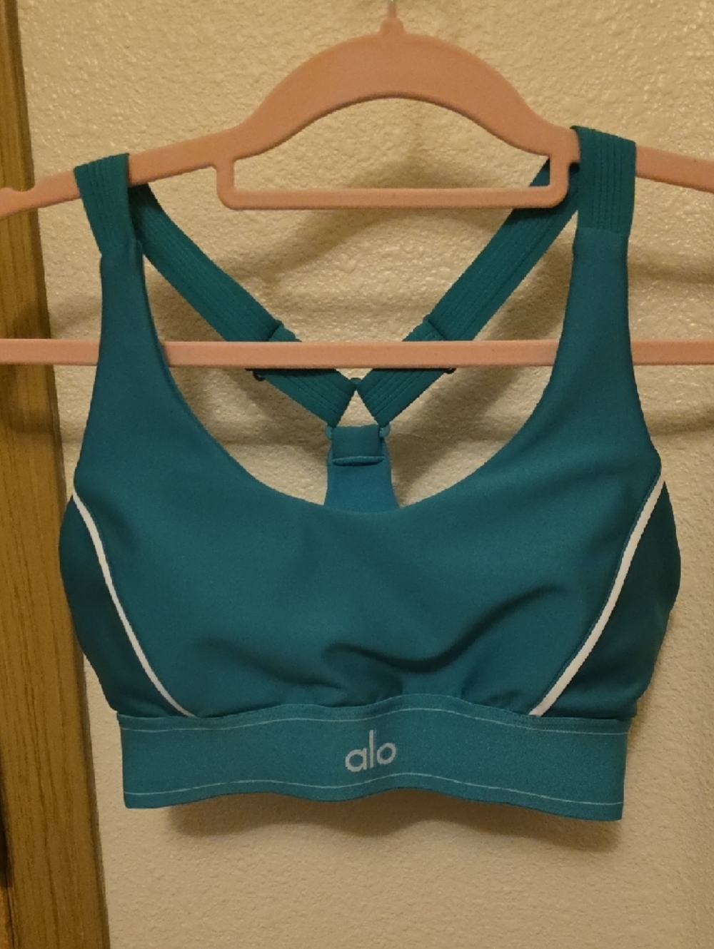 ALO Yoga Spruce Green Sports Bra and Leggings Set - Picture 2 of 9